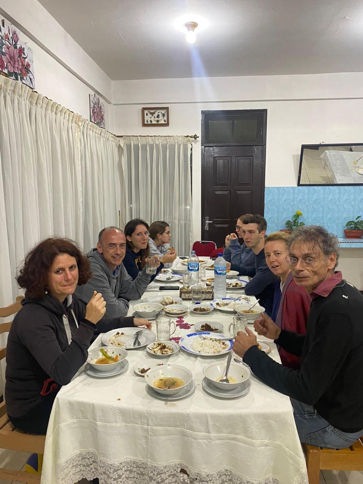 בראסטגי Sibayak Multinational Rest House מראה חיצוני תמונה
