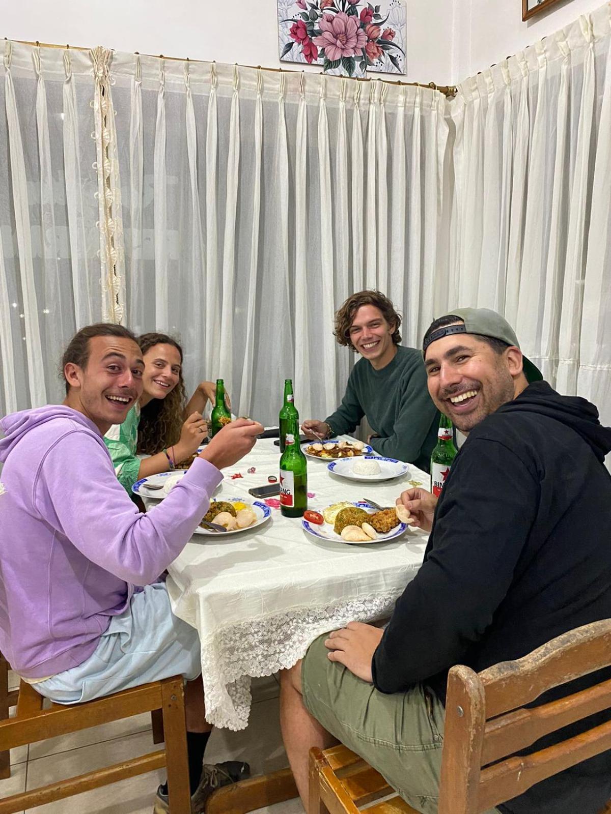 בראסטגי Sibayak Multinational Rest House מראה חיצוני תמונה